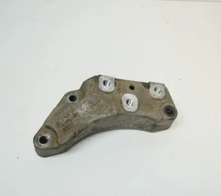 Volkswagen PASSAT B7 Engine mounting bracket 1K0199117