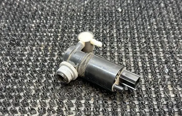 Volvo V40 Windscreen/windshield washer pump 1026810 130318C 174400