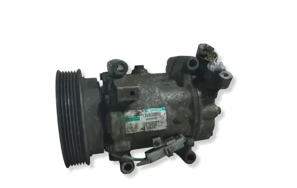 Renault Clio III Air conditioning (A/C) compressor (pump) SD6V12 8200365787A SD6V121452