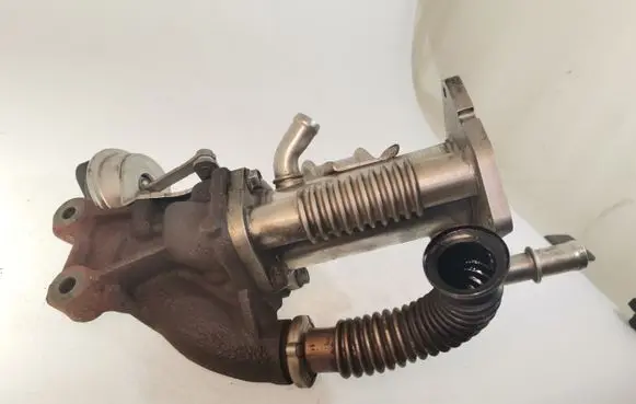 Renault Kangoo II EGR valve cooler 8200912059