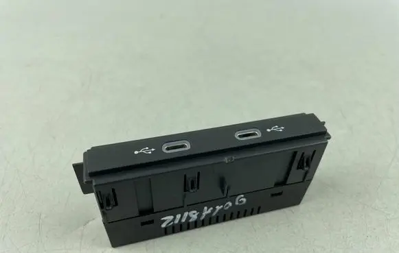 Volkswagen Golf VIII USB socket connector 5NA035700