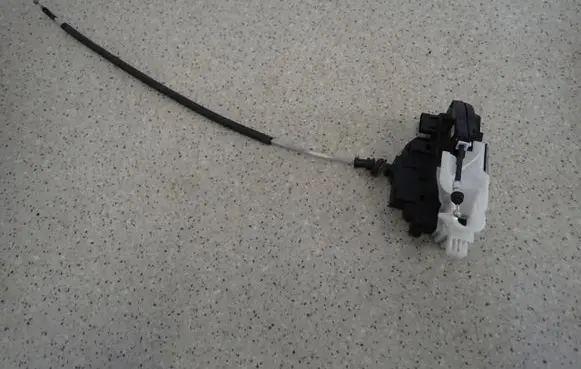 KIA Pro Cee'd I Rear door lock 