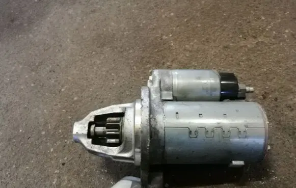 Jeep Grand Cherokee Starter motor