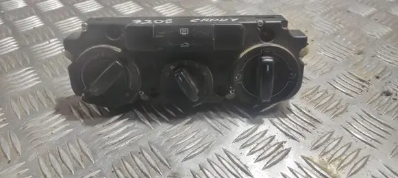 Volkswagen Caddy Climate control unit 1K0819047AP 5HB00872050
