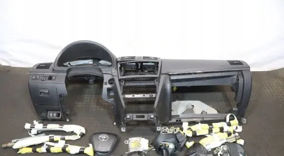 Toyota Avensis T270 Dashboard