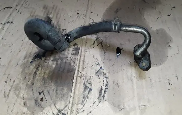 Nissan Pathfinder R51 Engine coolant pipe/hose NOCODE