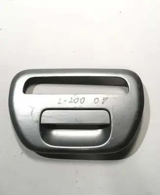 Mitsubishi L200 Tailgate/trunk/boot exterior handle MN182545