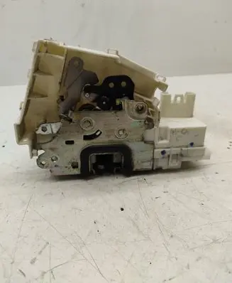 Mercedes-Benz B W245 Front door lock 1697202835