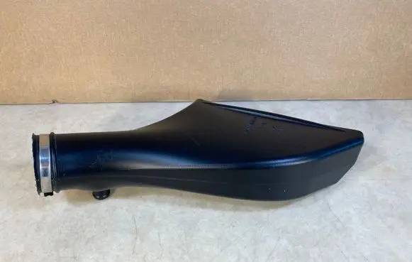 Mercedes-Benz G W461 W463 1st Gen Air intake hose/pipe A4635200104