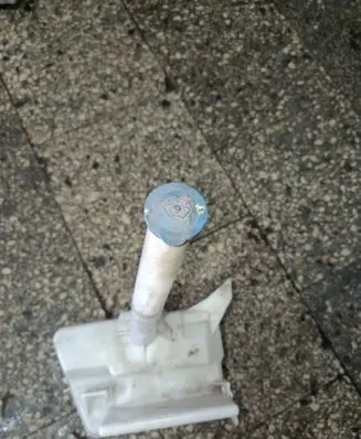 Toyota Corolla E120 E130 Windshield washer fluid reservoir/tank