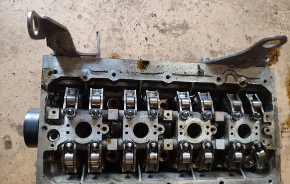 Volkswagen Golf IV Engine head 
