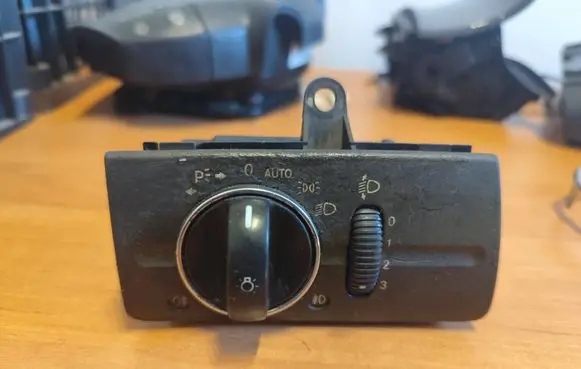 Light switch