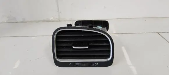 Volkswagen Golf VI Dashboard side air vent grill/cover trim 5K0819704J 5K0819710D