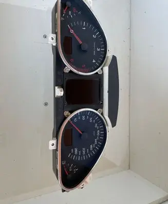 Audi A6 S6 C6 4F Speedometer (instrument cluster) 4F0920900S 503000731202 4F0910900A