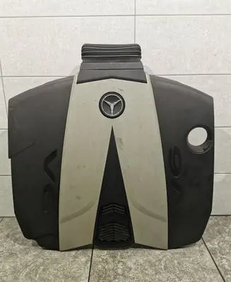 Mercedes-Benz E W212 Engine cover (trim) A6420106467