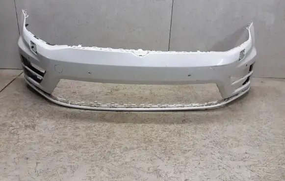 Volkswagen Golf VII Front bumper 5G0807221B