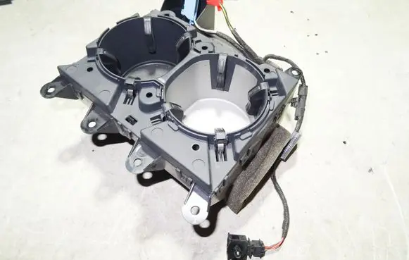 Cup holder front