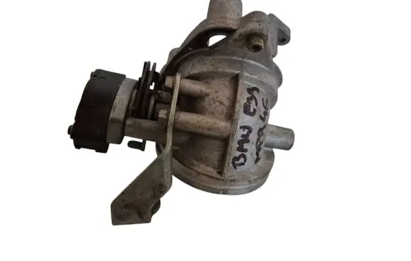 BMW 5 E39 Throttle body valve 13631703562 1363 1703562