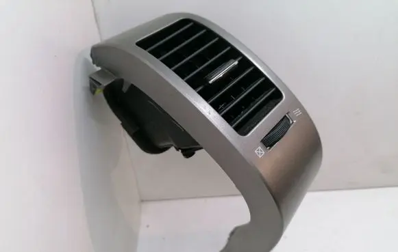 Toyota Prius (XW20) Dashboard side air vent grill/cover trim 5566047020 5566247020 4556627020