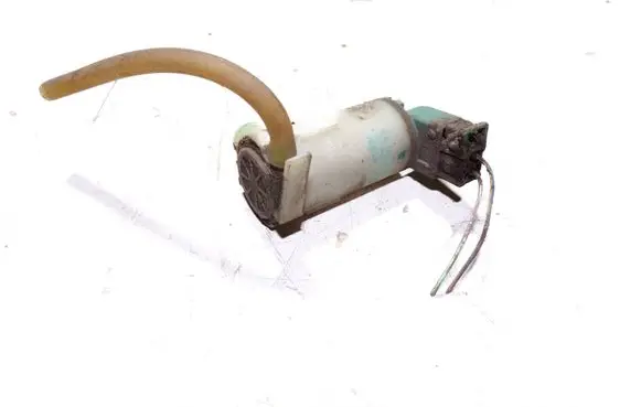 Nissan X-Trail T30 Windscreen/windshield washer pump 2224616