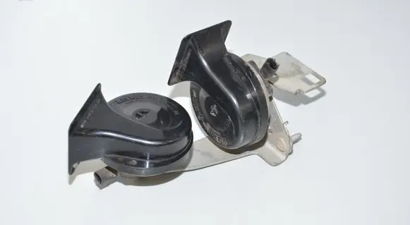 BMW 5 E60 E61 Horn signal 6935709 0092018