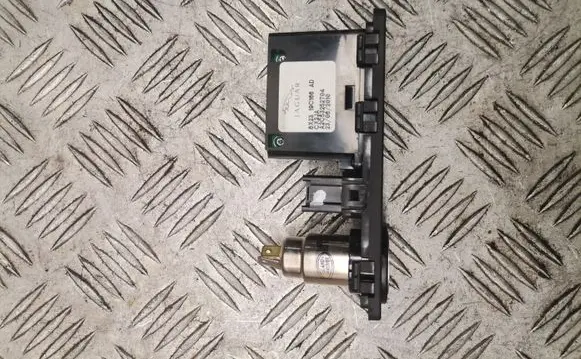 Jaguar XF X250 USB socket connector 8x2319c166ad