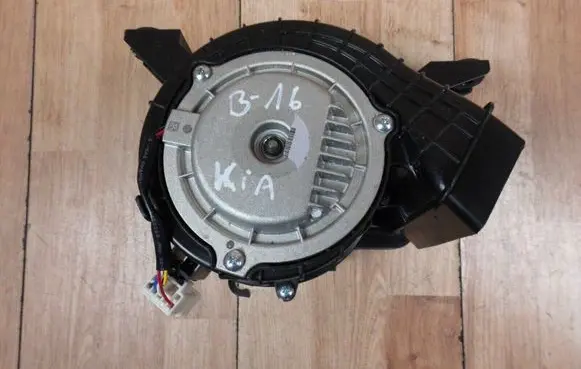 KIA Niro Hybrid/electric vehicle battery fan P05S06 37580G2100
