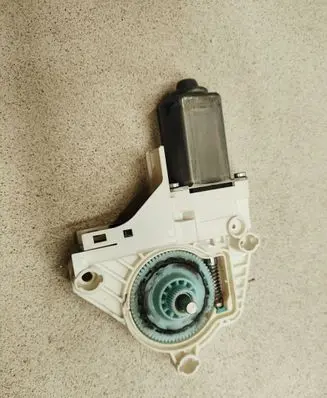 Audi A7 S7 4G Front door window regulator motor 8K0959802B 160440260078