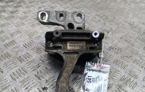 Seat Leon (5F) Engine mount vacuum valve 