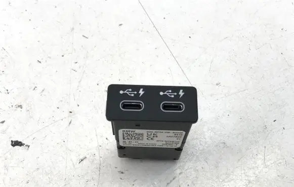 BMW 2 Active Tourer U06 USB socket connector 5A57B32