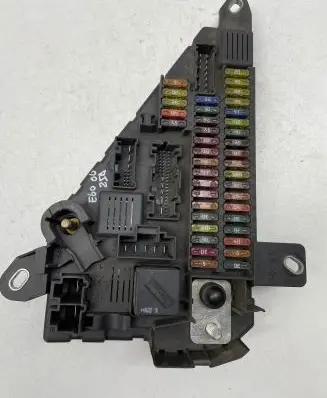 BMW 5 E60 E61 Fuse module 518956040 6906618