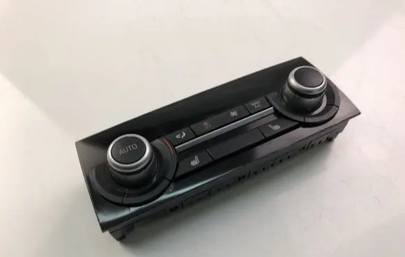 BMW 5 F10 F11 Climate control unit 9304719
