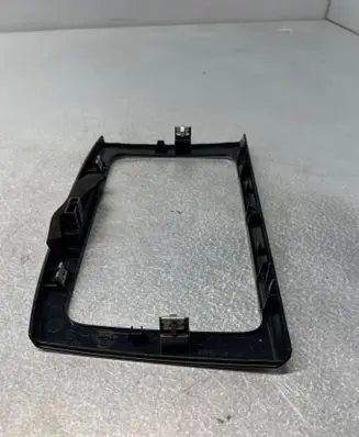Radio/GPS head unit trim