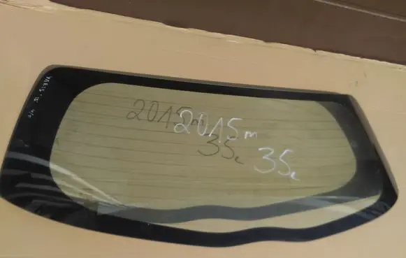 Toyota Yaris Rear windscreen/windshield window 43R00048 M188AS2