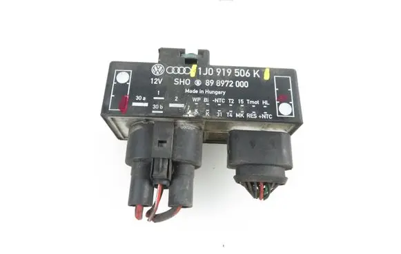Volkswagen Golf IV Coolant fan relay 1J0919506K