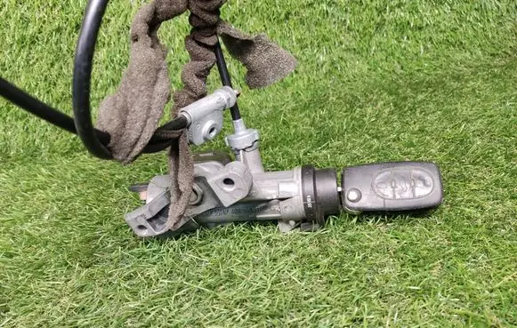 Audi A6 Allroad C5 Ignition lock 4B0905851F