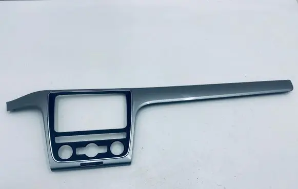 Volkswagen PASSAT B7 USA Radio/GPS head unit trim 561857212