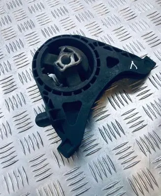 Opel Insignia A Engine mount bracket 13227769