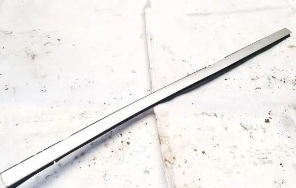 Volvo S60 Front door glass trim molding 39992631