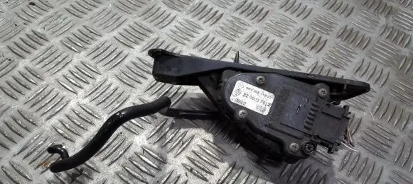 Renault Espace - Grand espace IV Accelerator throttle pedal 8200007512 6pv008119-22