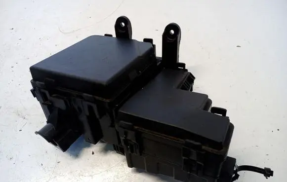 Nissan Qashqai Fuse box cover 243824BA2A