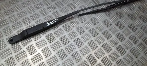 Peugeot 406 Front wiper blade arm