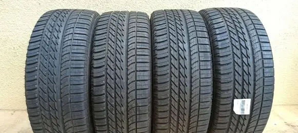 Jaguar E-Pace R20 summer tire