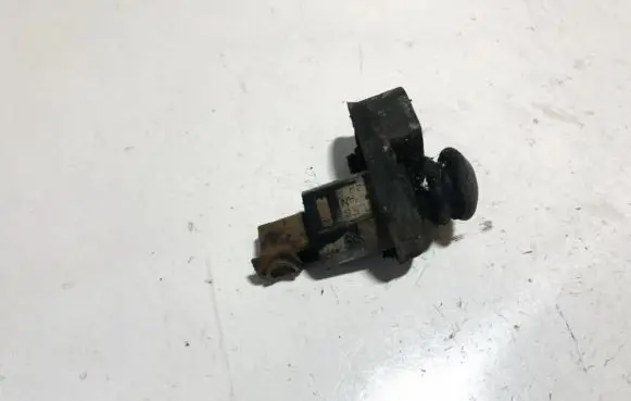 Nissan Frontier Front door sensor 