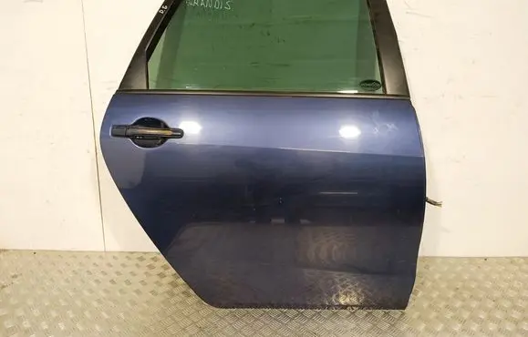 Mitsubishi Grandis Rear door
