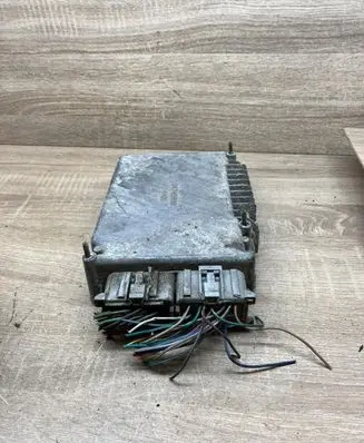 Chrysler Voyager Engine control unit/module P04727233AD
