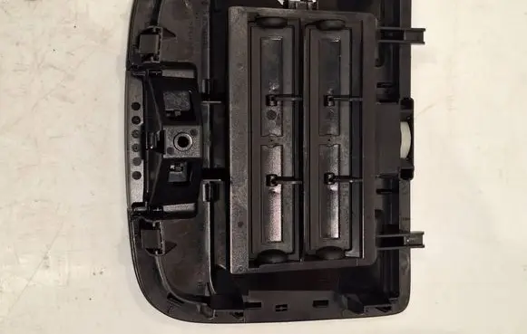 Volkswagen Golf Plus Dash center air vent grill 5M0819153B