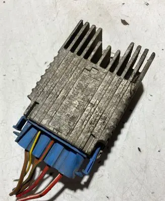 Mercedes-Benz A W168 Coolant fan relay A0275458032 E5001004