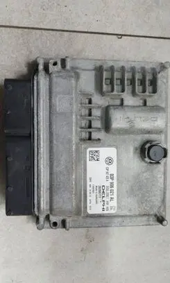 Volkswagen Polo V 6R Engine control unit/module ECU 03P906021AL 28356777 03P907425A