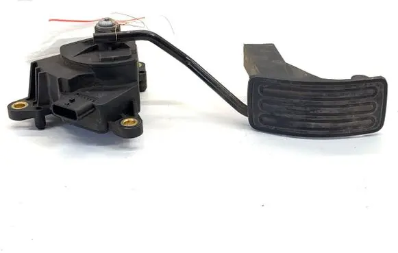 Nissan Qashqai Accelerator throttle pedal 2207B00301